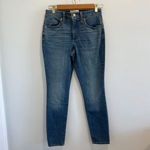 Universal Thread High Rise Skinny Jeans Blue Wash Size 2 /26 Regular NWOT